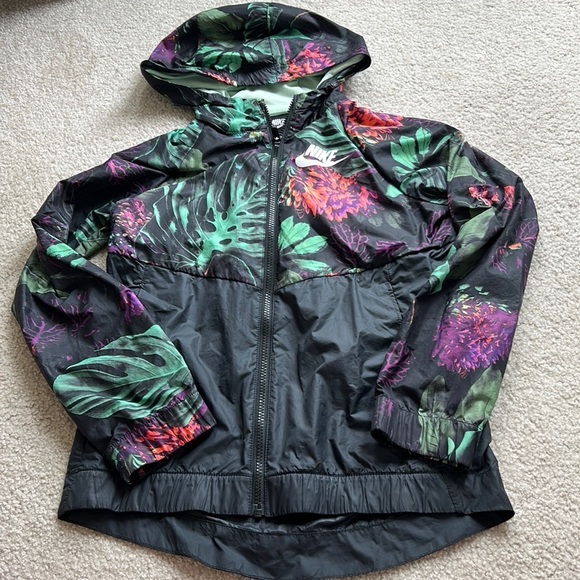 Nike Other - Girls Nike Windbreaker